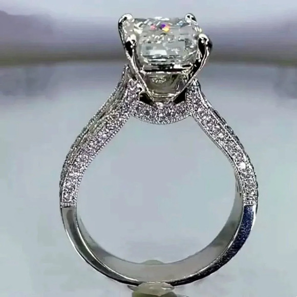 🍁Eternity Band High Quality Prong Set Emerald Cutting CZ Ring, MARR9422 - Picture 2 of 5